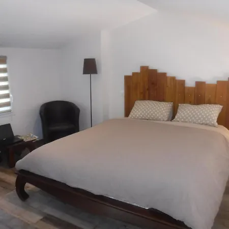 Сasa de vacaciones La Maisonnette De L'échappée Verte.